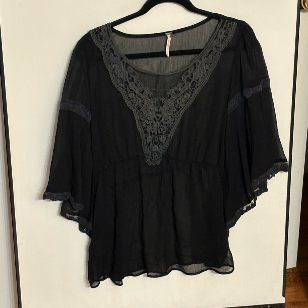 Free People Black Grey Lace Trim Bohemian Women's Blouse Size L - Picture 2 of 6